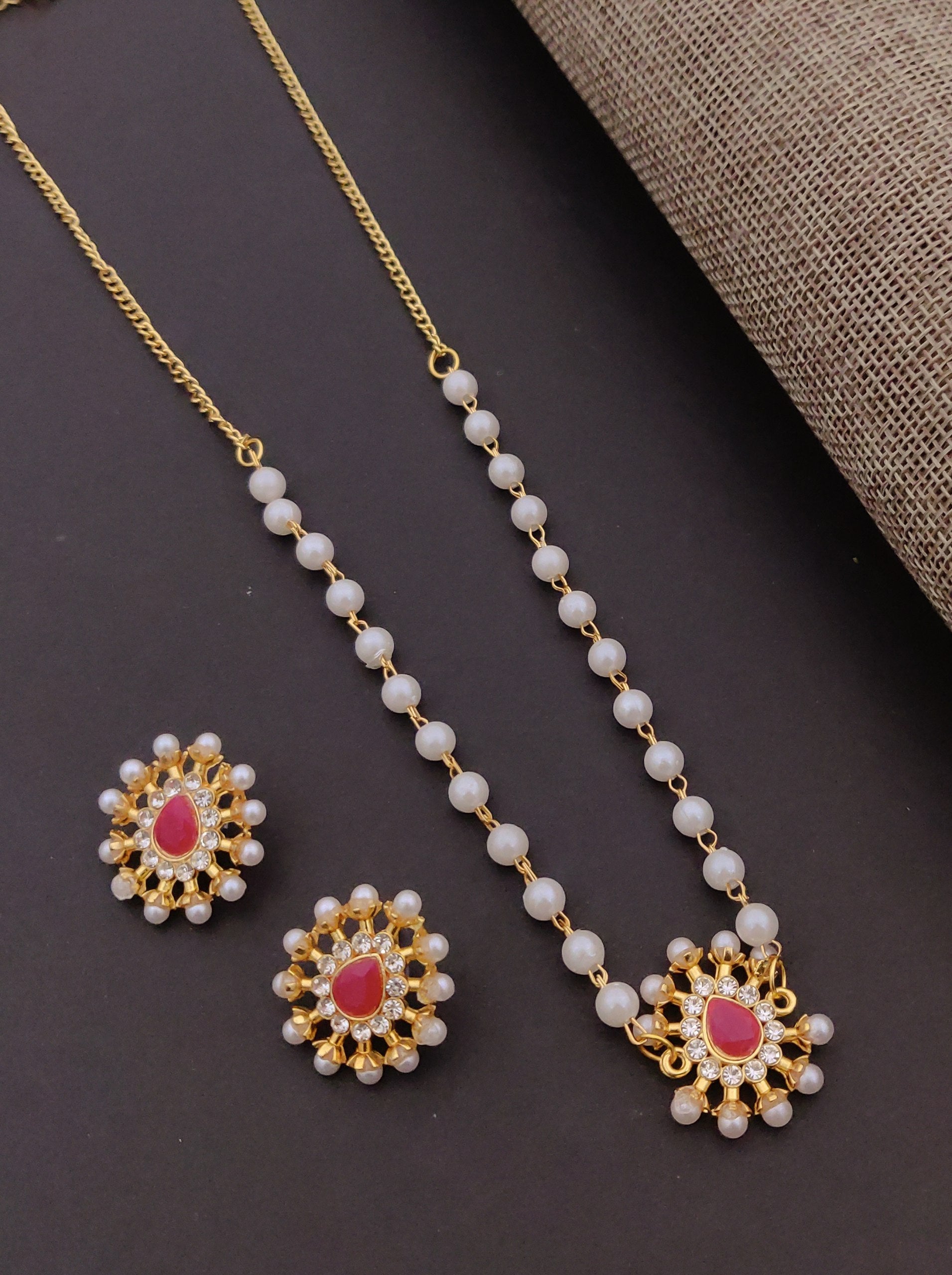 American Diamond & Pearl Ethnic Jewellry Set – Gold Tone Party Wear Necklace